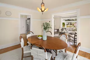 521 N 47th St, Seattle, WA 98103 - Photo 9