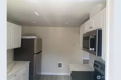 3967 Division Avenue W, Bremerton, WA 98312 - Photo 5