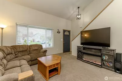 9921 Greenleaf Loop SE, Yelm, WA 98597 - Photo 3