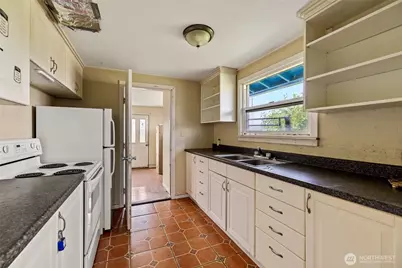 1605 20th Street, Anacortes, WA 98221 - Photo 11