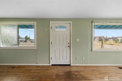 1605 20th Street, Anacortes, WA 98221 - Photo 5