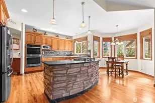 15523 SE 261st Pl, Covington, WA 98042 - Photo 9