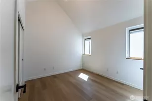 10350 Wallingford Ave N, Seattle, WA 98133 - Photo 11