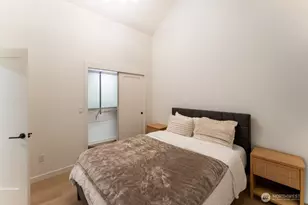 10350 Wallingford Ave N, Seattle, WA 98133 - Photo 11