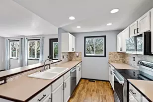 208 W Mt Adams Ct, Ellensburg, WA 98926 - Photo 9