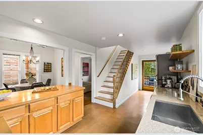 2620 E Roy Street, Seattle, WA 98112 - Photo 11