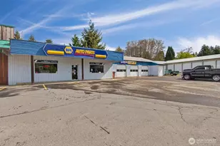 305 E State Route 4, Cathlamet, WA 98612 - Photo 1