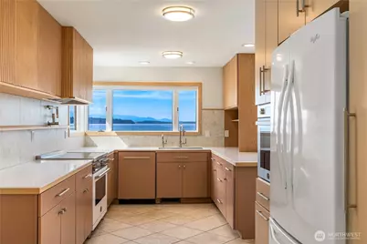 16611 SW Maplewild Avenue, Burien, WA 98166 - Photo 19