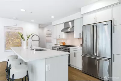 10712 SE 2nd Street, Bellevue, WA 98004 - Photo 7