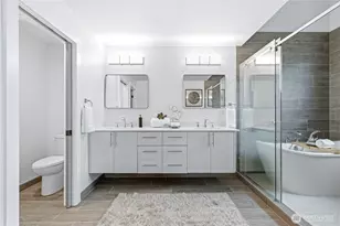 10712 SE 2nd St, Bellevue, WA 98004 - Photo 15