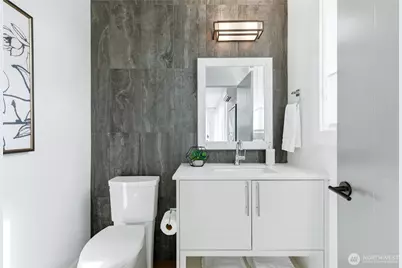 10712 SE 2nd Street, Bellevue, WA 98004 - Photo 11