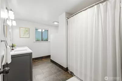 9524 20th Ave NE, Seattle, WA 98115 - Photo 13