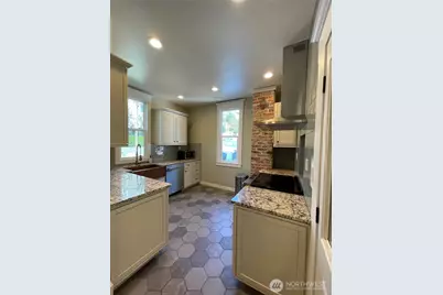 1522 Taylor Avenue N, Seattle, WA 98109 - Photo 23