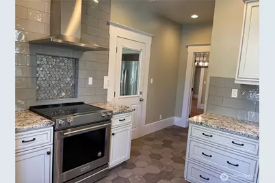 1522 Taylor Avenue N, Seattle, WA 98109 - Photo 17