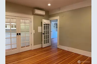 1522 Taylor Avenue N, Seattle, WA 98109 - Photo 13