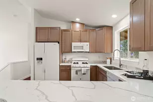 3203 200th Pl SW, Lynnwood, WA 98036 - Photo 13