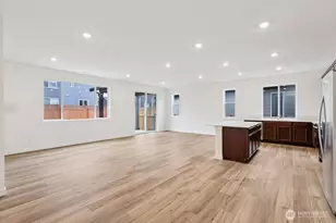 8741 52nd Pl NE, Marysville, WA 98270 - Photo 3