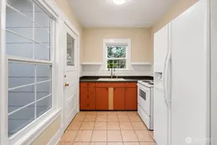 935 S Sprague Ave, Tacoma, WA 98405 - Photo 11