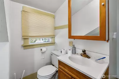 935 S Sprague Avenue, Tacoma, WA 98405 - Photo 17