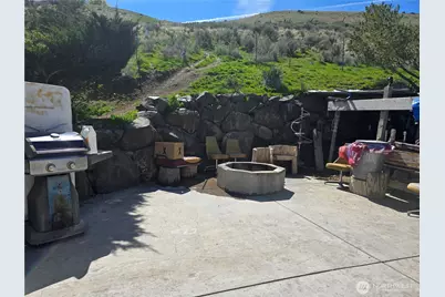 710 Adobe Way, Yakima, WA 98242 - Photo 17