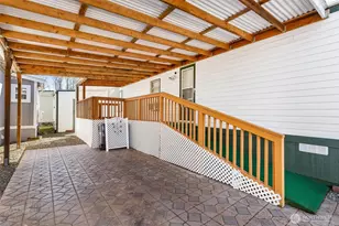 15268 Maple Dr, Renton, WA 98058 - Photo 23