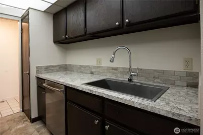 9904 NE 124th Street #1005, Kirkland, WA 98034 - Photo 5