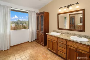 6625 Cromwell Beach Dr NW, Gig Harbor, WA 98335 - Photo 17