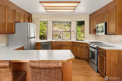 6625 Cromwell Beach Drive NW, Gig Harbor, WA 98335 - Photo 11