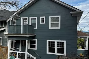 5235 19th Ave NE, Seattle, WA 98105 - Photo 3