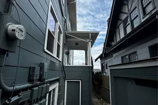 5235 19th Ave NE, Seattle, WA 98105 - Photo 5