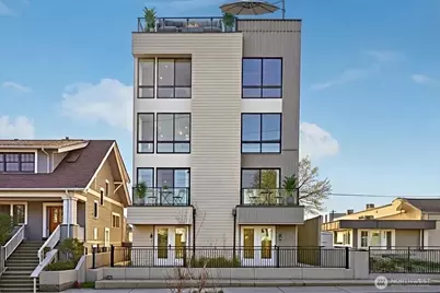 6211 12th Avenue NE, Seattle, WA 98115 - Photo 1