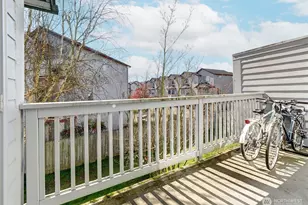 8823 Holly Dr, Everett, WA 98208 - Photo 17