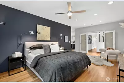 1549 Magnolia Way W, Seattle, WA 98199 - Photo 19