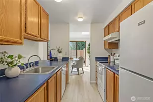 1027 NE 113th St, Seattle, WA 98125 - Photo 13