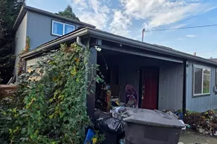 3327 Pennsylvania St, Longview, WA 98632 - Photo 3