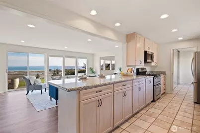 2368 Soundview Drive, Langley, WA 98260 - Photo 11