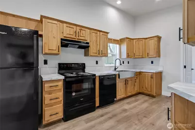 414 292nd Street E, Roy, WA 98580 - Photo 9