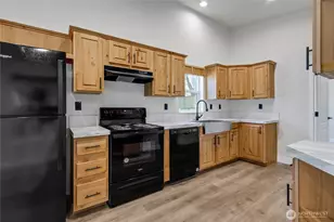 414 292nd St E, Roy, WA 98580 - Photo 9