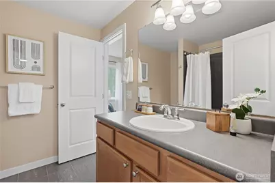 700 Front Street S #E206, Issaquah, WA 98027 - Photo 15