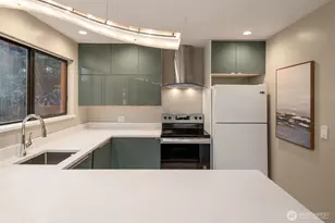 5220 21st Ave NE, Seattle, WA 98105 - Photo 9