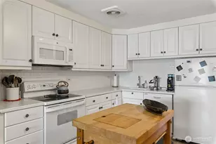 2354 E Yale Ave, Seattle, WA 98102 - Photo 15