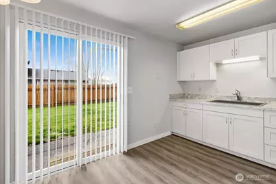 211 Maple Street, Lynden, WA 98264 - Photo 11