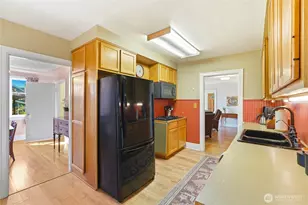 211 S 15th St, Renton, WA 98055 - Photo 11