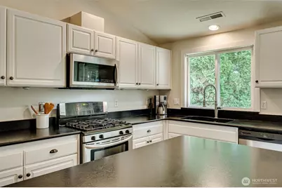 14711 NW 7th Place, Vancouver, WA 98685 - Photo 5