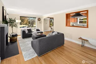 2106 NW 77th St, Seattle, WA 98117 - Photo 3