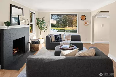 2106 NW 77th Street, Seattle, WA 98117 - Photo 7