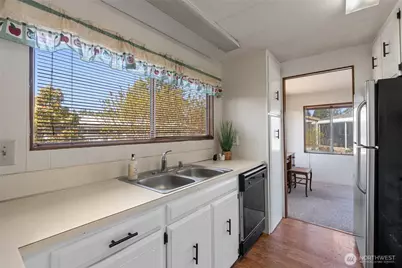 2101 S 324th Street #31, Federal Way, WA 98003 - Photo 9