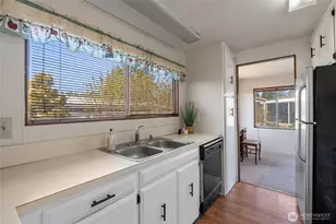 2101 S 324th St, Federal Way, WA 98003 - Photo 9