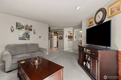 2517 NE 4th Street #523, Renton, WA 98056 - Photo 5