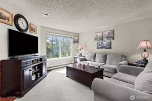 2517 NE 4th St, Renton, WA 98056 - Photo 3